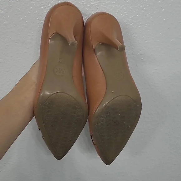 Michael by Michael Kors Caroline Charm Pump - Picture 13 of 14